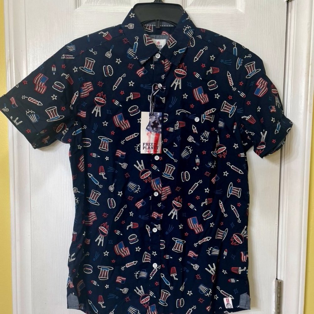 Free Planet mens shirt size small patriotic print flag new with tags